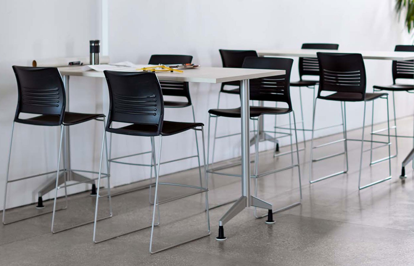 strive_hd_cafe_stool_1